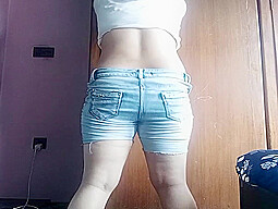 Indian Girl Ass Show